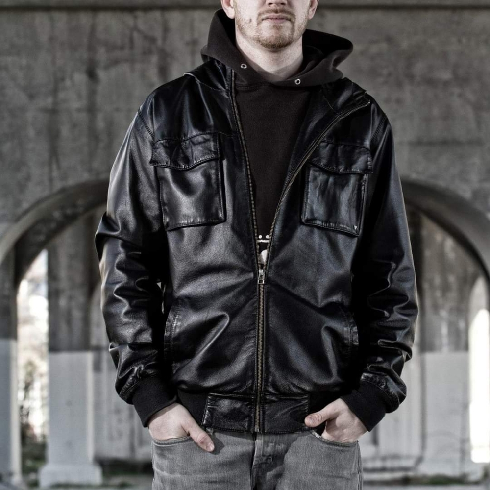 Male black leather jacket (Large)